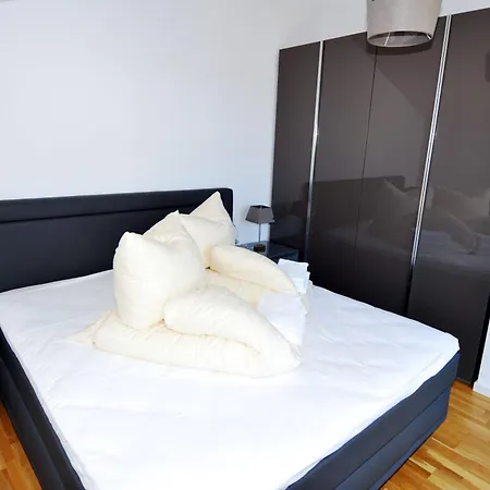 Wilhelmsplatz 3b 18 Appartement